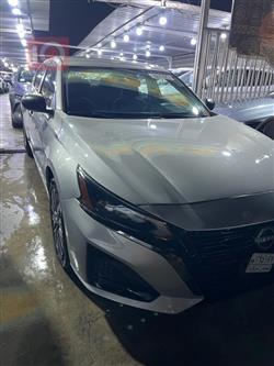 نيسان ألتيما